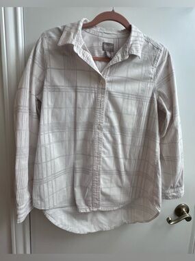 Chicos Narrow Wale Corduroy button up Shirt Size 1, Size 8/10 Gray And White